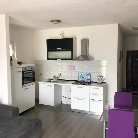 Apartment Luka Duce